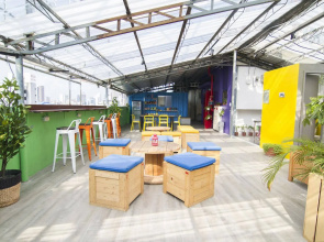 Uno Backpackers Inn