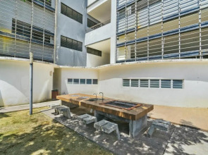 Puchong Skypod Residence, 1-5 pax with Balcony Unit, Walking Distance to IOI Mall, 10min Drive to Sunway