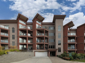 Corner Unit w Large Deck & Amazing View