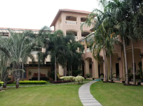 OYO 1533 Resort near Barabati Stadium