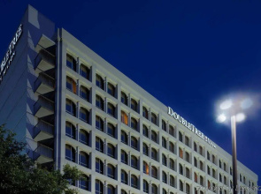 DoubleTree by Hilton Dallas - Market Center