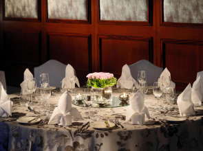 Mövenpick Hotel & Apartments Bur Dubai