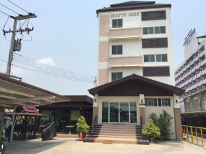 OYO 660 Taevaraj Place