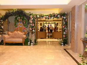 Balaji Palace Kashi