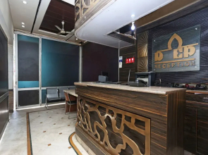 OYO 12172 Hotel Deep Premium