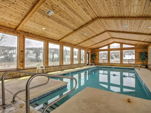 Walk to Lifts: Brian Head Condo w/ Ski Locker!