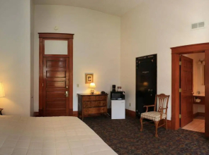 Town Hall Inn