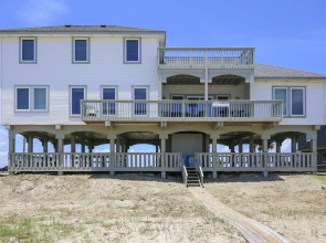 Kahala 11835 - 6 Br Home