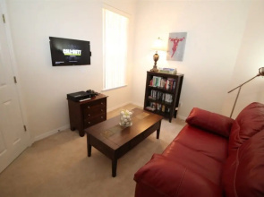 Large 5 bed Pool Home With Excellent Privacy - 440