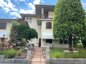 Cloistered Apartment in Sirmione near Lake