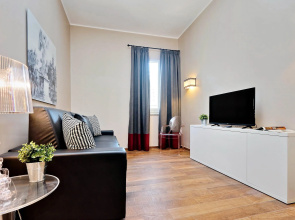 Rm-h501-pale6n5 Monti Apartments - M18