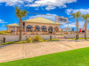 Barefoot Resort Beach and Golf Escape!