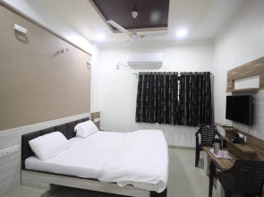 Shree Hotel