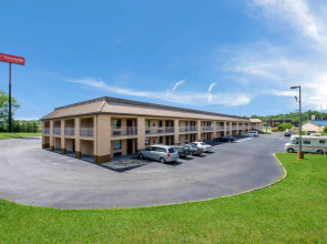 Econo Lodge Inn & Suites Knoxville East