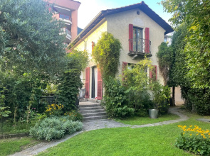 Cozy apartment in the green