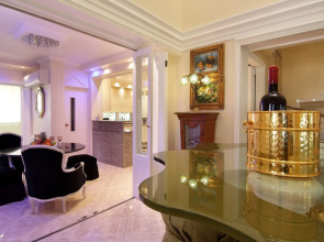 Royal Riviera Residence