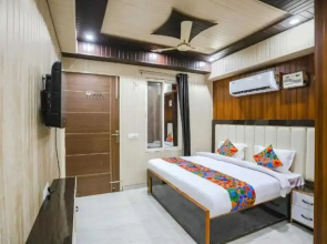 Royal Hotel