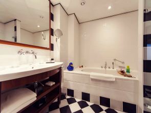 Banks Mansion Hotel