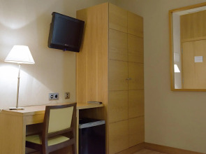 Хостел Windsor Puerta del Sol