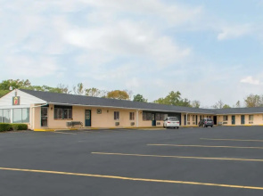 Super 8 Centerville-Richmond