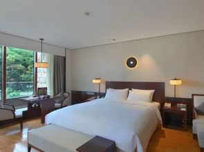 Dujiangyan Uvilla Resort  Culture