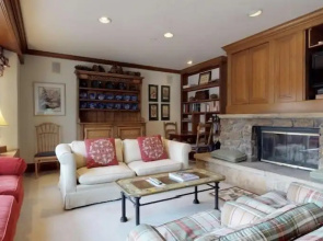 Vail Village Plaza Lodge 3 Bedroom Condo