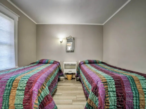 Ocean-view Home - Walk to Avalon City Center!