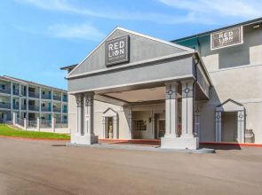 Red Lion Inn & Suites Nashville Airport