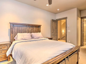 Relax Fireside: Silverthorne Home 11 Mi to Skiing!