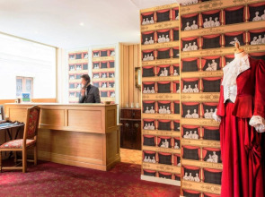 Hotel du Théâtre by Patrick Hayat