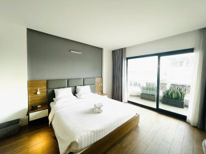 Royal Dragon Boutique Hotel