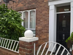 Apartment with Outside Patio and Car Space