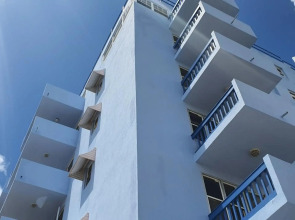 Hastings Towers 4D - Studio Apt Opp Beach
