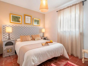 Villa Zalea Real -SUPER ideal Grupos, Piscina !