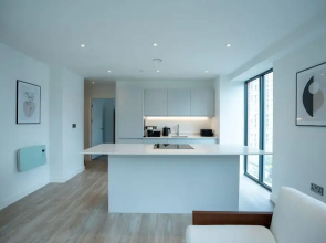 Alabaster Suite by Casacity
