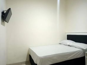 OYO 90394 Guest House Sentosa