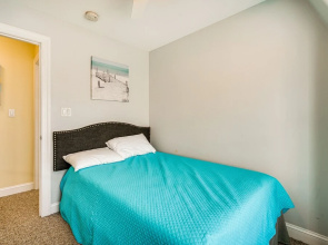 North Wildwood Townhome < 1/2 Mi to Beach!