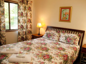 Lake Eacham Caravan Park & Self-Contained Cabins