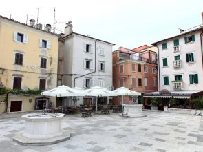 Piran 1st May Apartment