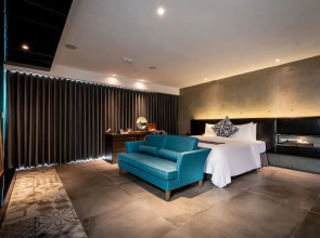 La Moon Boutique Motel