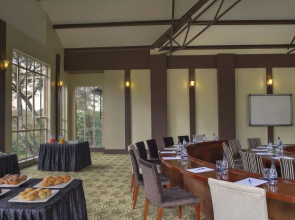 West Wood Hotel