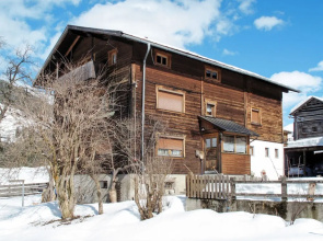 Ladner See in See With 7 Bedrooms and 3 Bathrooms