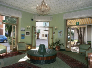 Hotel Diana