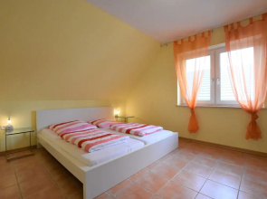 5-zimmer-ferienunterkunft in Zierow mit Garten