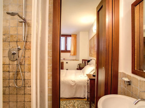 Residenza Domizia- Guest House