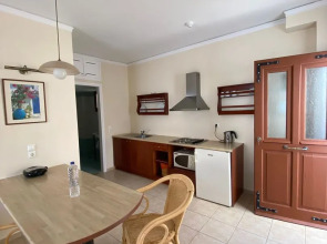 Amazones Village Suites