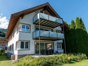 Fourteen 2 2 Zell am See S P