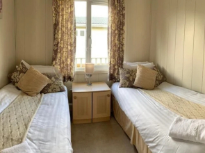 Lodge 39 Luxury 2 Bedroom Lodge in Ely, Cambridge