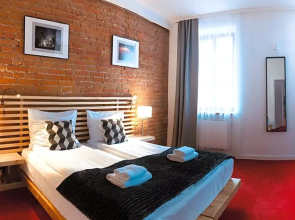 Hotel77