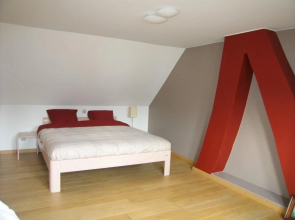 Holiday Home and Office Domisi'l